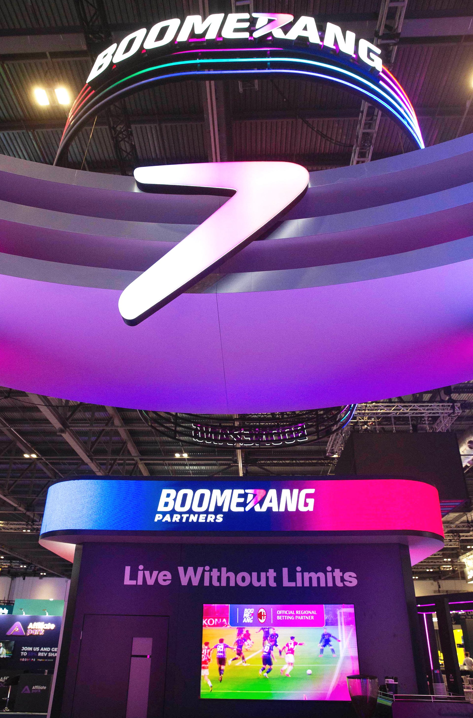 Boomerang Igb London trade show stand