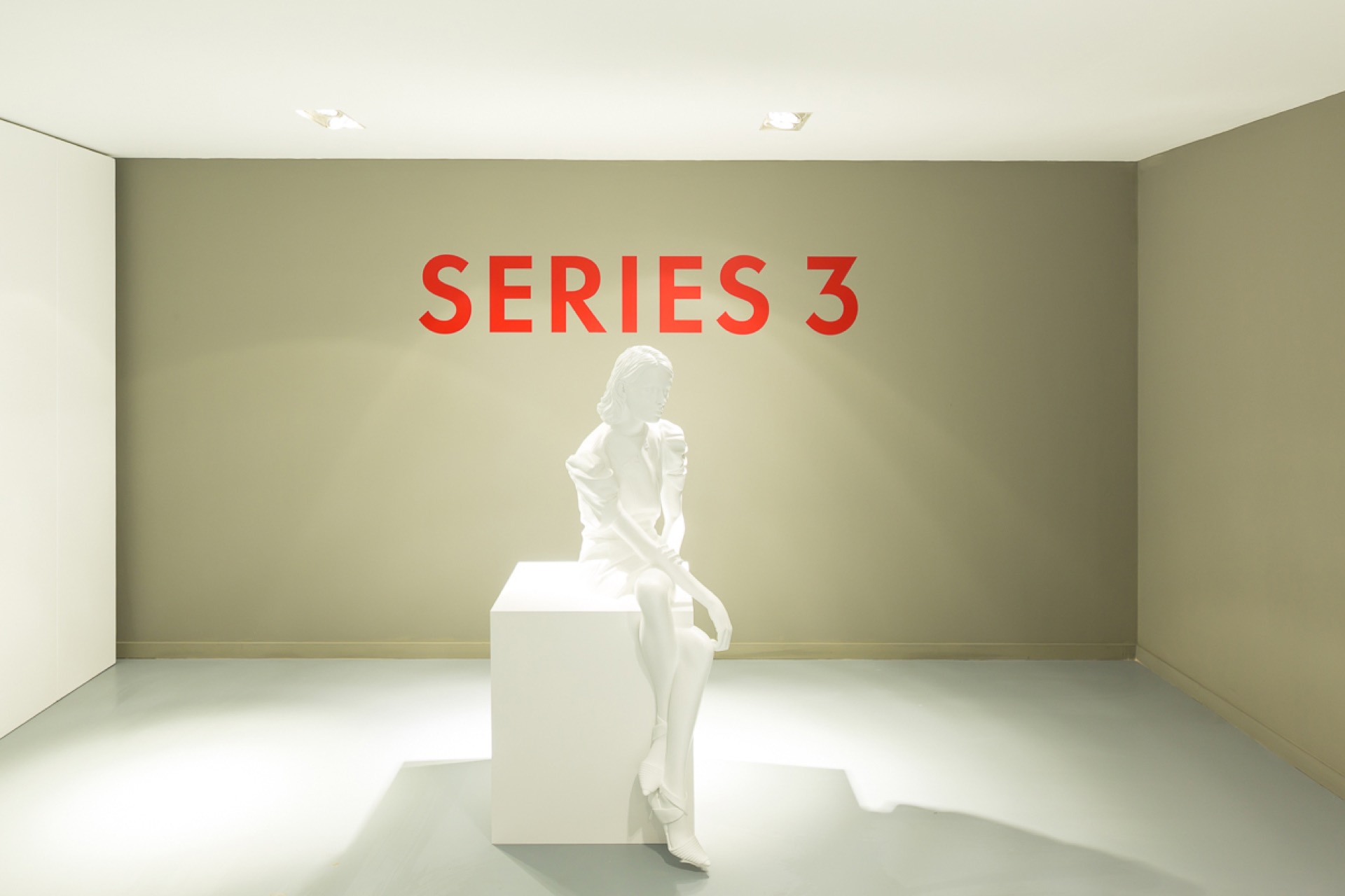 Louis Vuitton Series 3 Exhibition exhibition stand